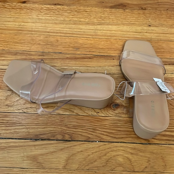 NWT TORRID THIN DOUBLE BAND WEDGE SANDAL WW - Picture 3 of 9